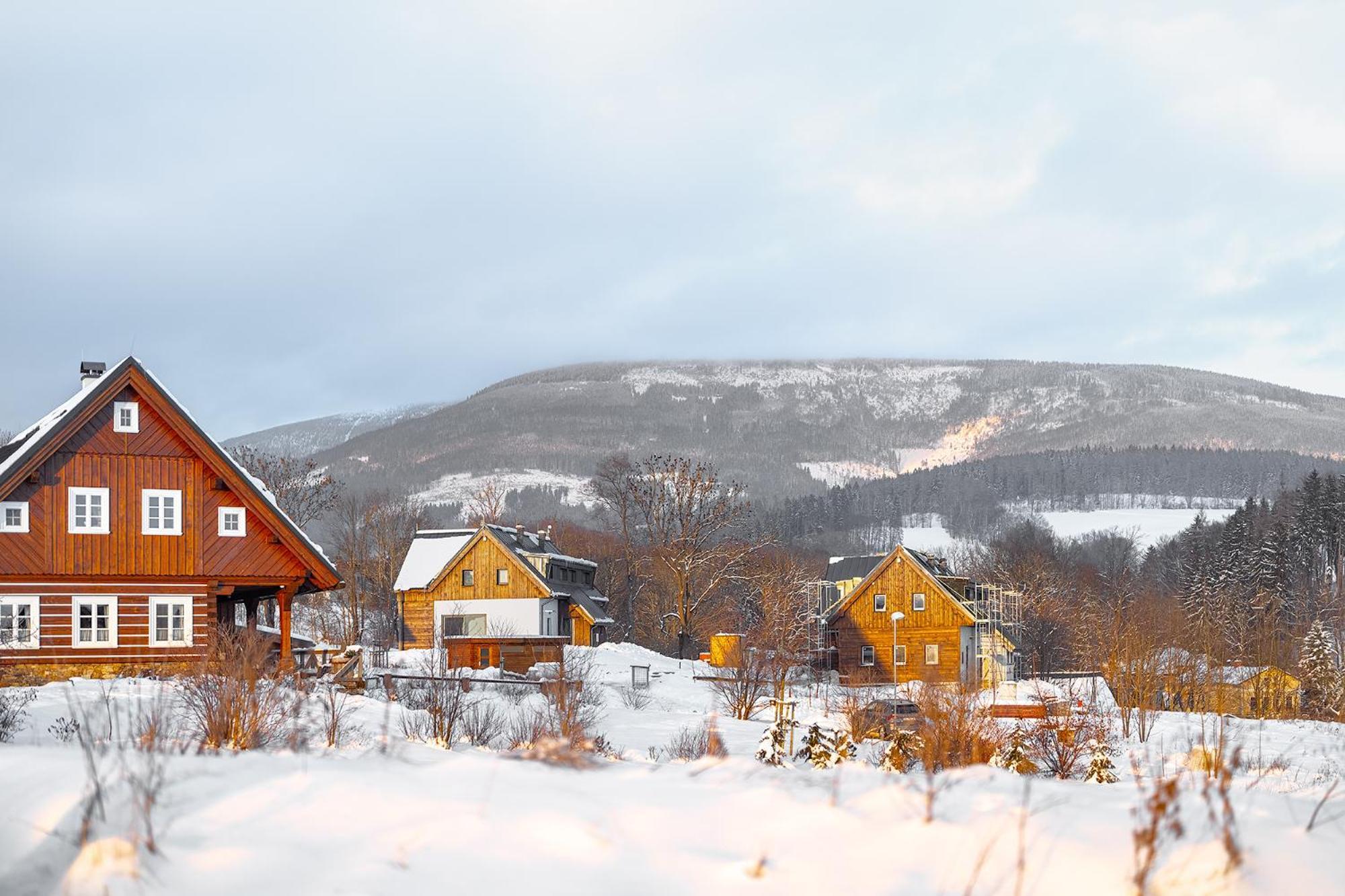 Roubenka "Tam Kde Lisky Davaji Dobrou Noc" Villa Černý Dŭl Buitenkant foto